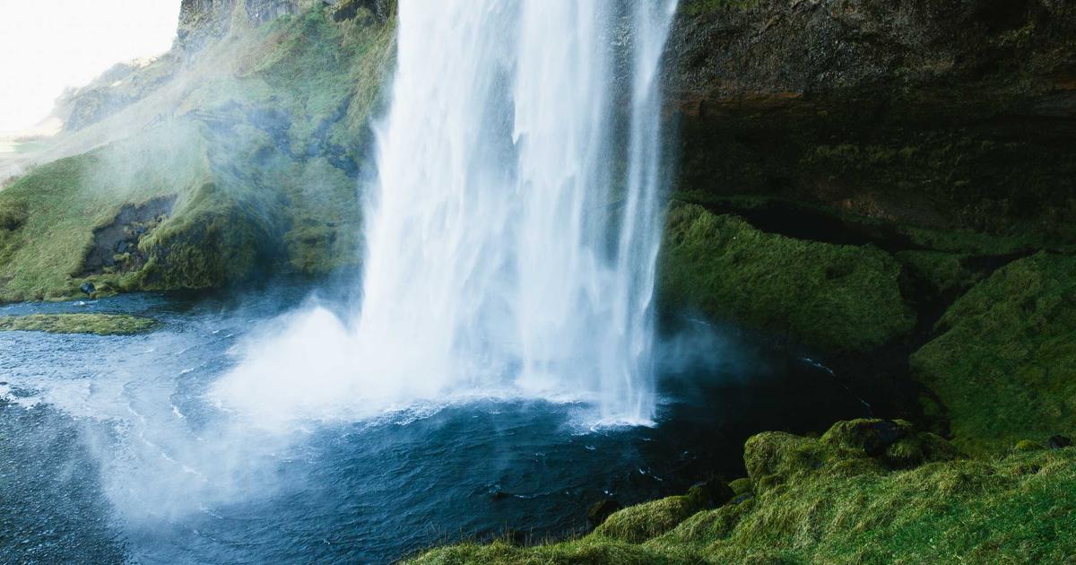Featured: Haggling at Marrakech Souks: What 23 Vendor Negotiations Taught Me About Starting Prices, Walking Away, and Which Stalls Actually Respect Fair Offers