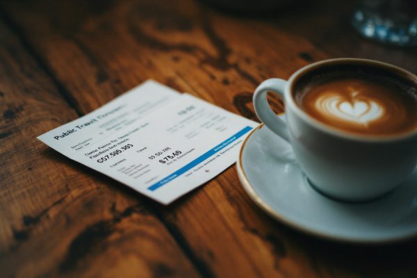 money-mistakes-travelers-make-in-their-first-year-featured